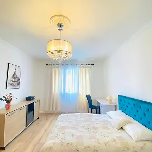https://lanterne-1.fr-provencehotel.com