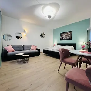 Wf-apartment Westbahnhof Вена